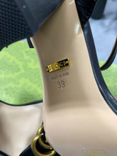 Load image into Gallery viewer, Heel