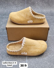 Load image into Gallery viewer, Slipper
