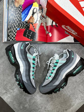 Load image into Gallery viewer, Shoes