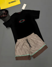 Load image into Gallery viewer, T-shirt