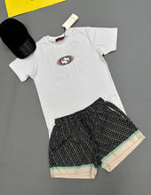 Load image into Gallery viewer, T-shirt