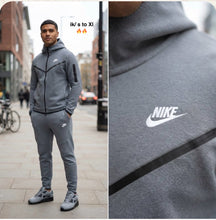 Load image into Gallery viewer, Tracksuit