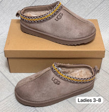 Load image into Gallery viewer, Slipper