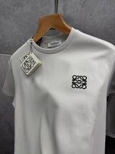 Load image into Gallery viewer, Tshirt