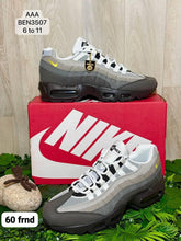 Load image into Gallery viewer, Shoes