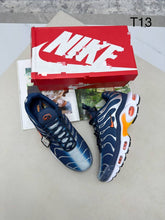 Load image into Gallery viewer, Shoes