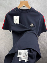 Load image into Gallery viewer, Tshirt