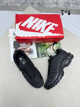 Load image into Gallery viewer, Shoes