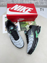 Load image into Gallery viewer, Shoes