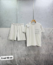 Load image into Gallery viewer, Tshirt