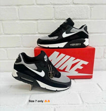 Load image into Gallery viewer, Shoes