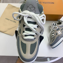 Load image into Gallery viewer, Shoes