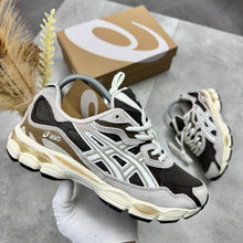 Load image into Gallery viewer, Shoes