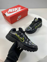 Load image into Gallery viewer, Shoes