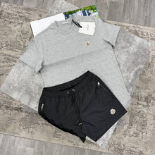 Load image into Gallery viewer, Tshirt