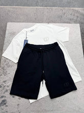 Load image into Gallery viewer, T-shirt