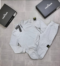 Load image into Gallery viewer, Tracksuit