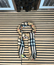Load image into Gallery viewer, Scarf