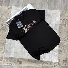 Load image into Gallery viewer, Tshirt