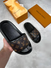 Load image into Gallery viewer, Slipper