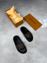 Load image into Gallery viewer, Slipper