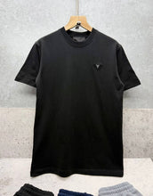 Load image into Gallery viewer, Tshirt