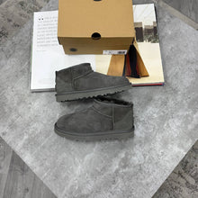 Load image into Gallery viewer, Shoes