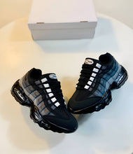 Load image into Gallery viewer, Shoes