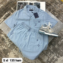 Load image into Gallery viewer, T-shirt
