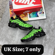 Load image into Gallery viewer, Shoes