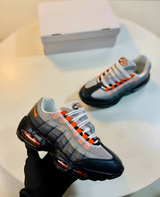 Load image into Gallery viewer, Shoes