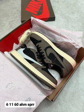 Load image into Gallery viewer, Shoes