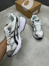 Load image into Gallery viewer, Shoes