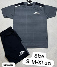 Load image into Gallery viewer, T-shirt