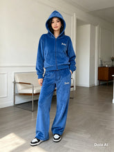 Load image into Gallery viewer, Tracksuit women