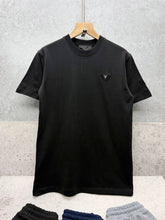 Load image into Gallery viewer, Tshirt