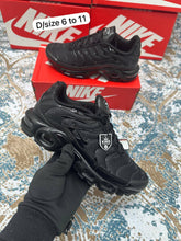 Load image into Gallery viewer, Shoes