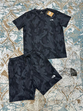 Load image into Gallery viewer, Tshirt