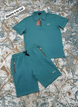 Load image into Gallery viewer, T-shirt