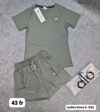 Load image into Gallery viewer, Tshirt