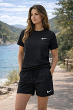 Load image into Gallery viewer, T-shirt