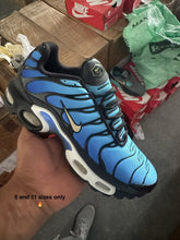 Load image into Gallery viewer, Shoes