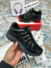 Load image into Gallery viewer, Shoes