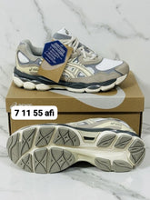 Load image into Gallery viewer, Shoes