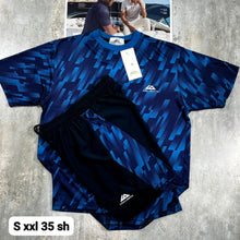 Load image into Gallery viewer, Tshirt
