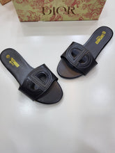 Load image into Gallery viewer, Slipper