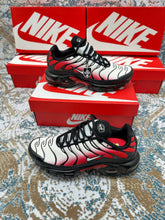 Load image into Gallery viewer, Shoes