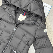 Load image into Gallery viewer, Jacket