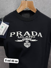 Load image into Gallery viewer, Tshirt