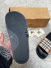 Load image into Gallery viewer, Slipper